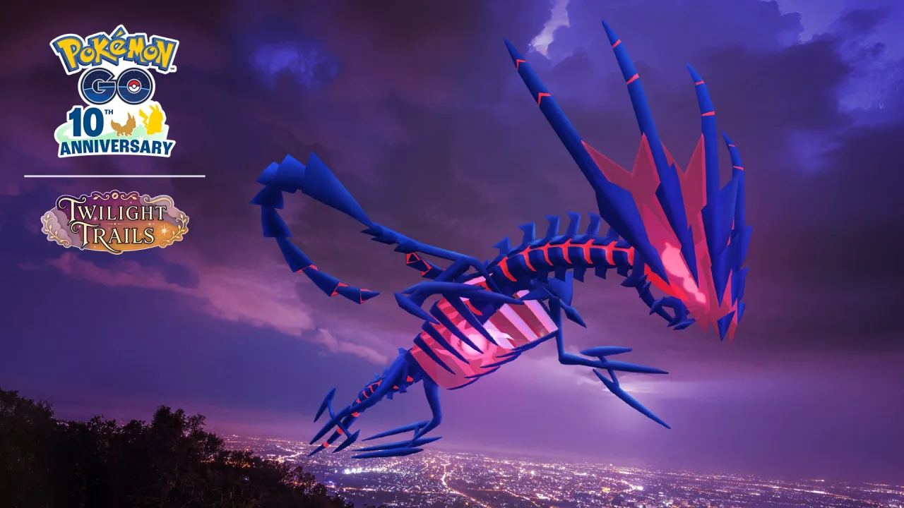 Eternatus sobrevuela una ciudad de noche en el evento Caminos Dinamax de Pok&eacute;mon GO