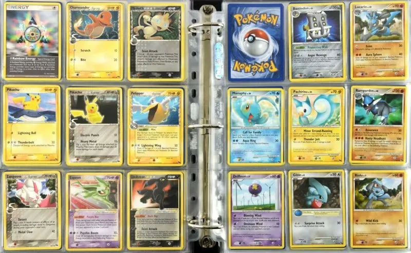 Carpeta con cartas de Pok&eacute;mon de la era EX y de Diamante y Perla, como las de la colecci&oacute;n subastada